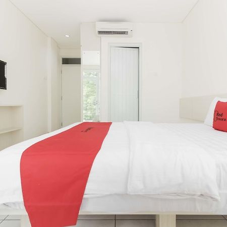 Hotel Reddoorz Near Pancoran Jakarta Exterior foto