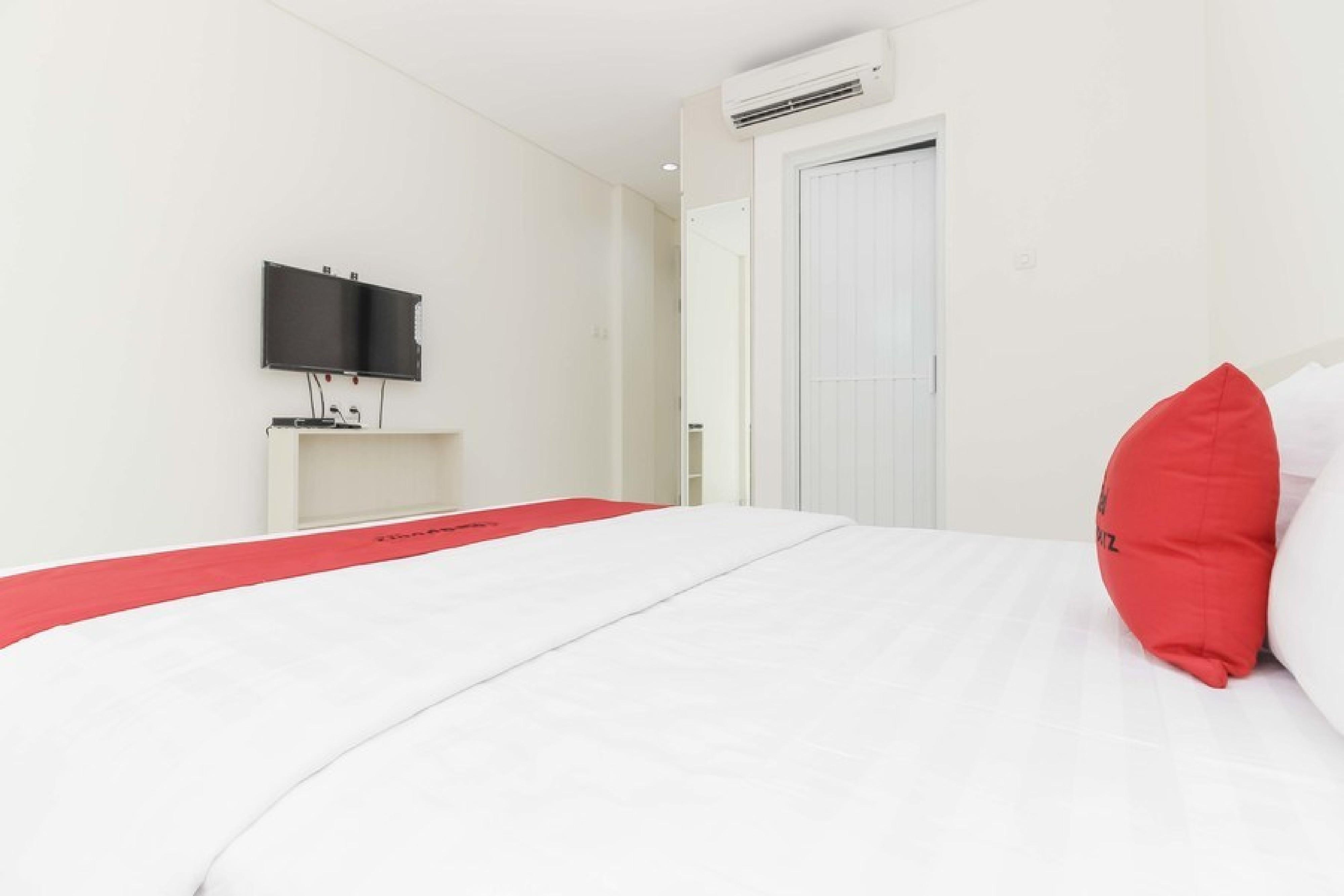 Hotel Reddoorz Near Pancoran Jakarta Exterior foto