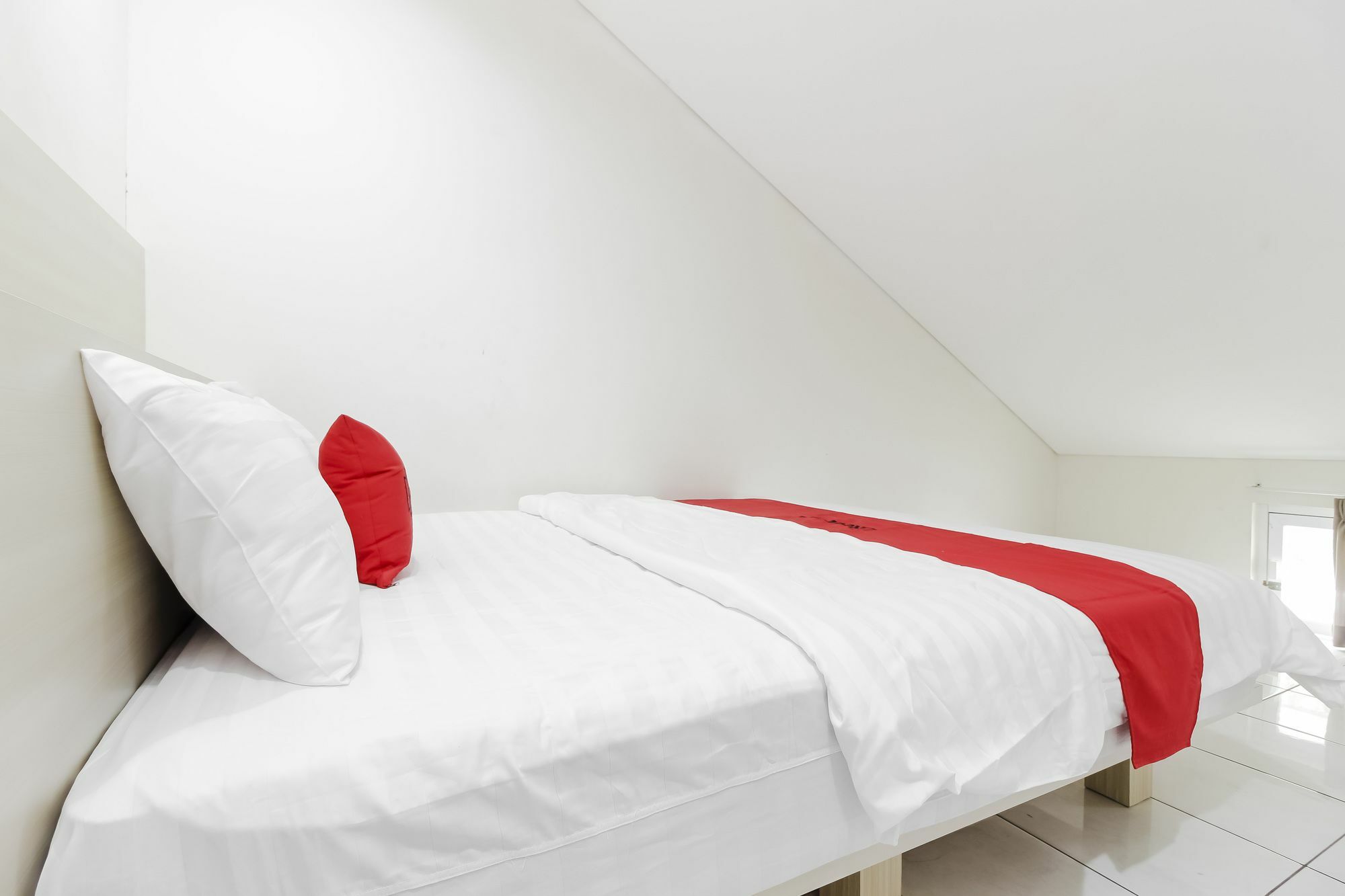 Hotel Reddoorz Near Pancoran Jakarta Exterior foto
